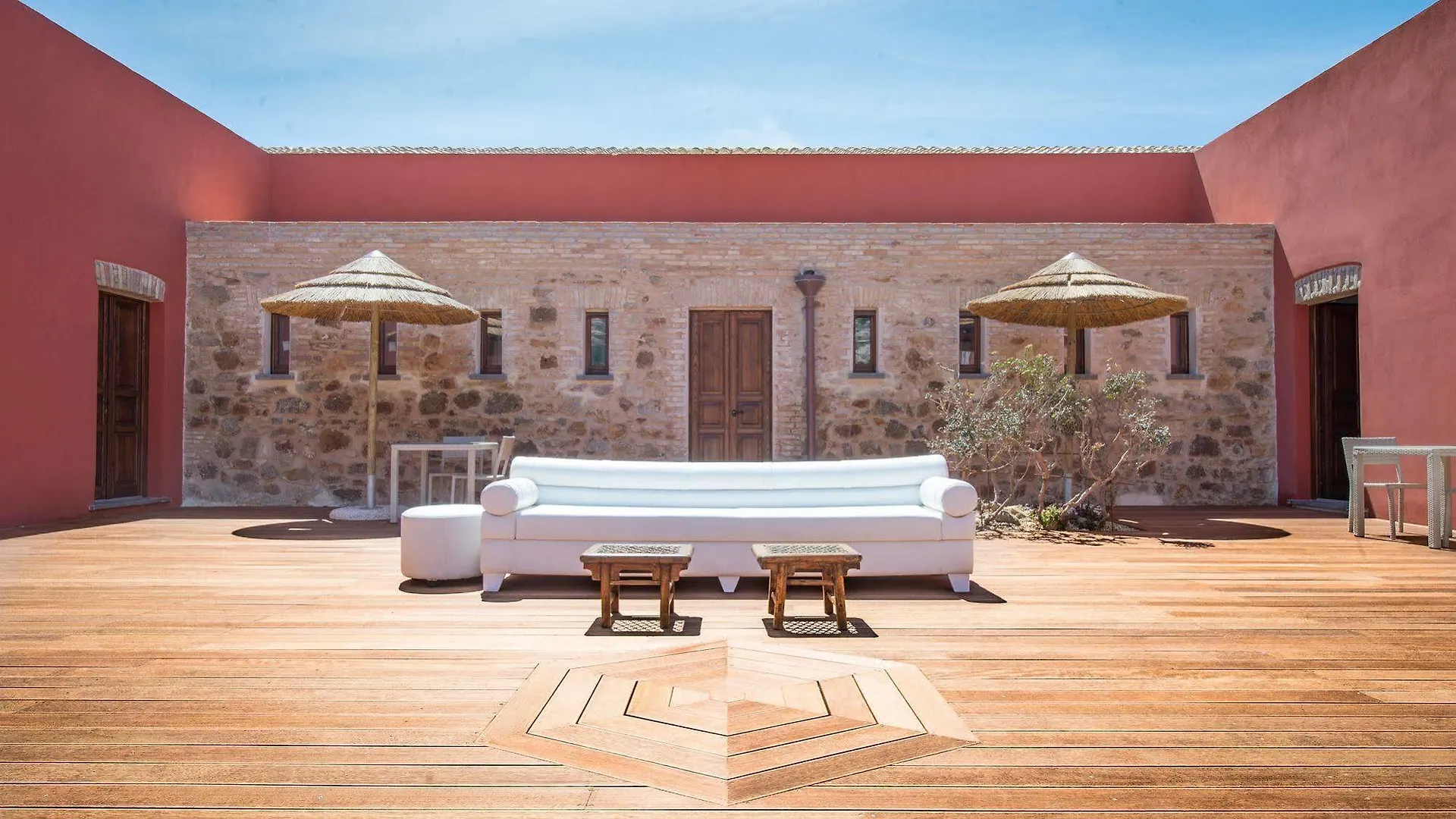 Faro Capo Spartivento Hotel Chia