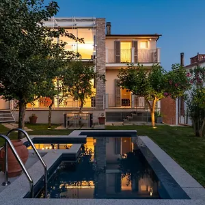  Apartment Residenza Tosca Italy